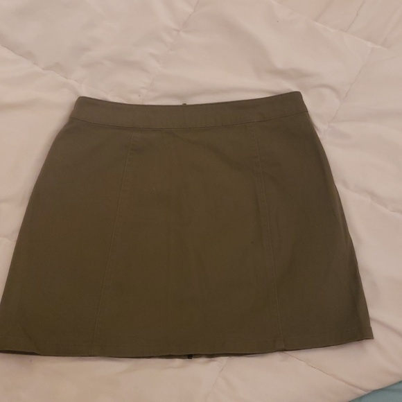 Forever 21 | Army Green Zip Up Skirt - Picture 2 of 4